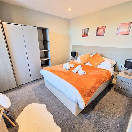 Central Reading Modern 3Br Flat - Walk To Station And High Street Bagian luar foto