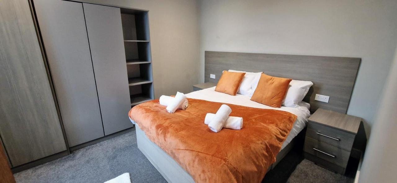 Central Reading Modern 3Br Flat - Walk To Station And High Street Bagian luar foto