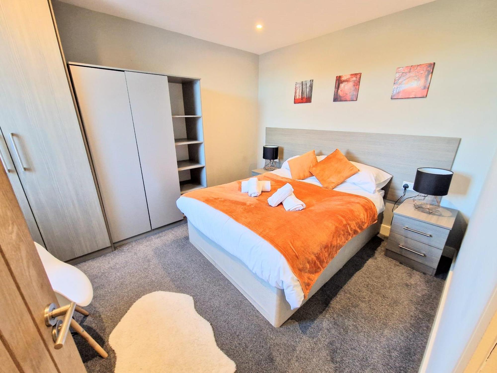 Central Reading Modern 3Br Flat - Walk To Station And High Street Bagian luar foto